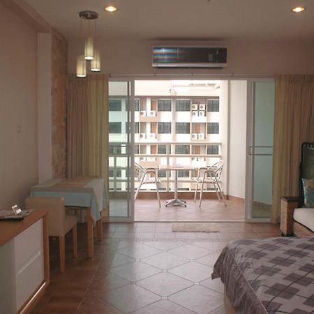 Apartments At View Talay Pattaya Exteriör bild
