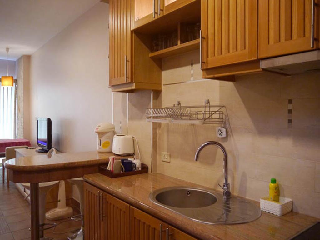 Apartments At View Talay Pattaya Exteriör bild
