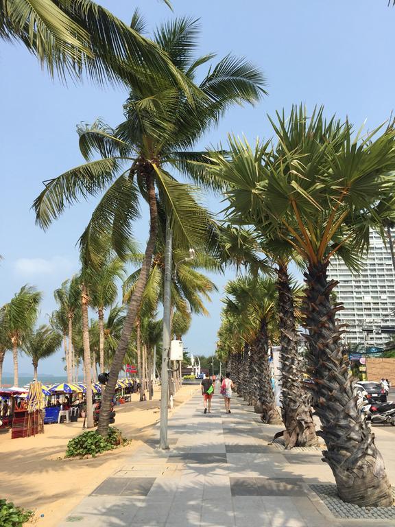 Apartments At View Talay Pattaya Exteriör bild